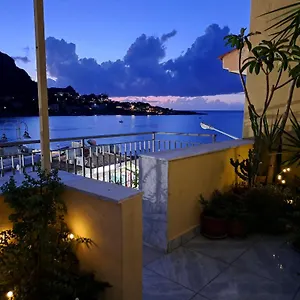 https://la-casetta-al-mare.palermohotels.org